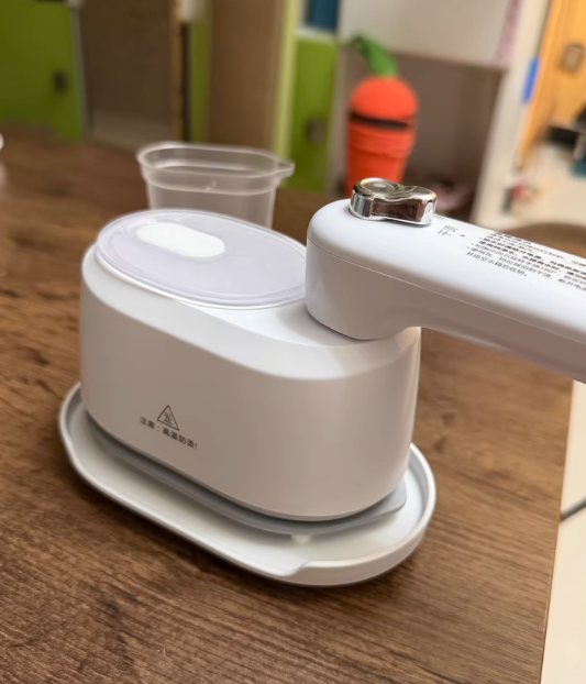 挂烫机/平烫两用蒸汽熨斗，九成新，宿舍租房神器，自提或快递