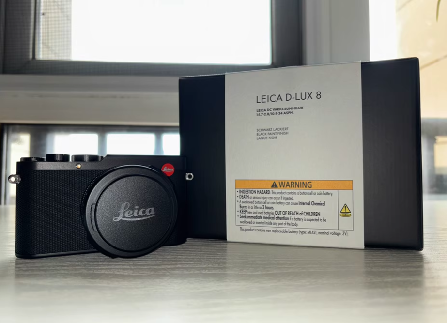 出徕卡D-LUX 8，24-75mm f1.7-2.8变焦，带闪光灯全套